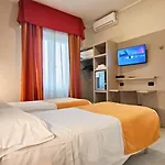 Otel Valmarina